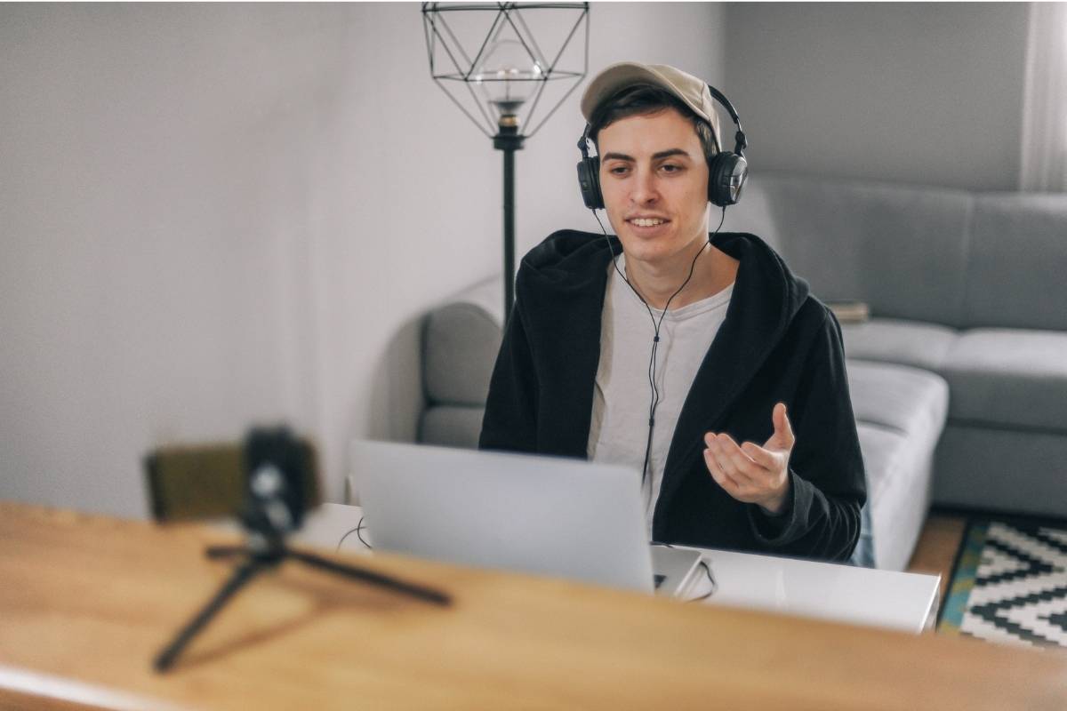 Best Video Editing Apps for Making Viral Content on Your Phone
