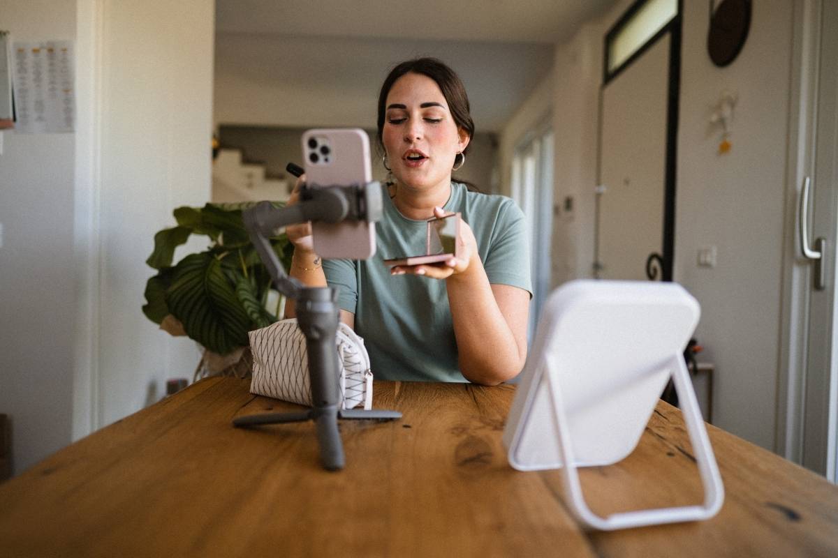 Shoppable UGC: How to Integrate One-Click Checkout into Your Viral Videos