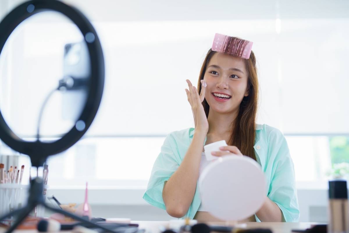 Why Your Shopify Store Needs Video Reviews on Product Pages